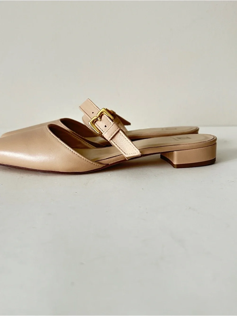 NEW Bruno Magli Pasha Nude Leather Slingback Mules with Gold Buckle, Sz 37.5 - Picture 2 of 13